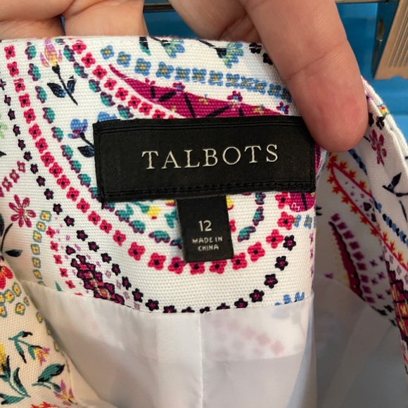 Cute skirt - Picture 2 of 2